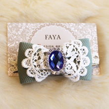 文藝淺藍 一枚復古花邊藍寶石發夾，承載時光的禮物